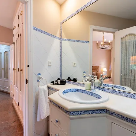 Penthouse!!! Center Of Seville!!! 2 Bedroom + 2 Bath!!! Apartamento Sevilla